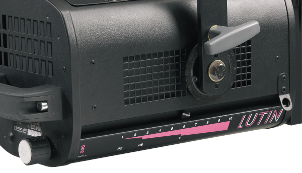 Lutin 306LF, Fresnel-Scheinwerfer